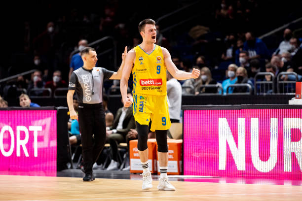 些举动和言 些举动和言